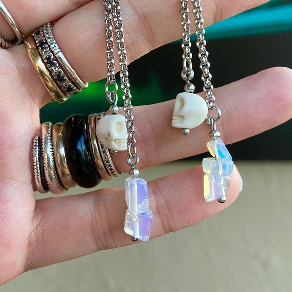 White Skull & opalite stainless steel earrings - Picture 13 of 15